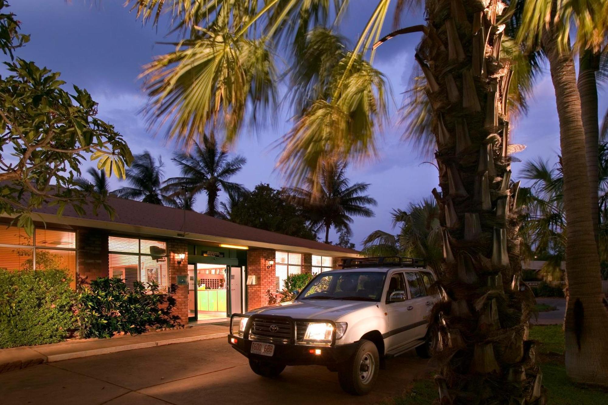 The Cambridge Kununurra Hotel Buitenkant foto