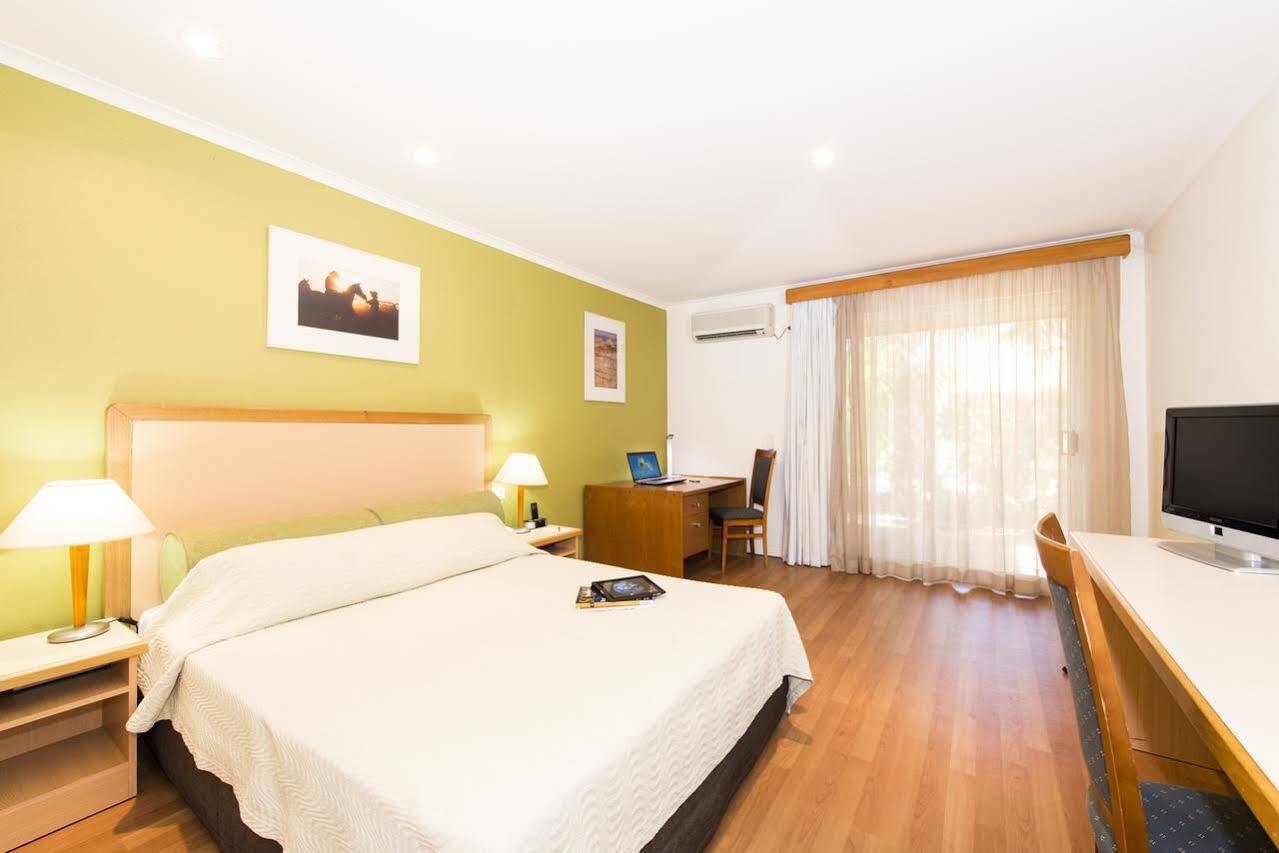 The Cambridge Kununurra Hotel Buitenkant foto